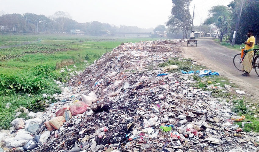 মহেশপুর পৌর বর্জ্যে দূষিত হচ্ছে কপোতাক্ষ